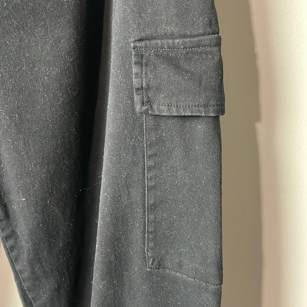 Kendell and Kylie black paper bag pants Cargo large. gorpcore grunge teacher